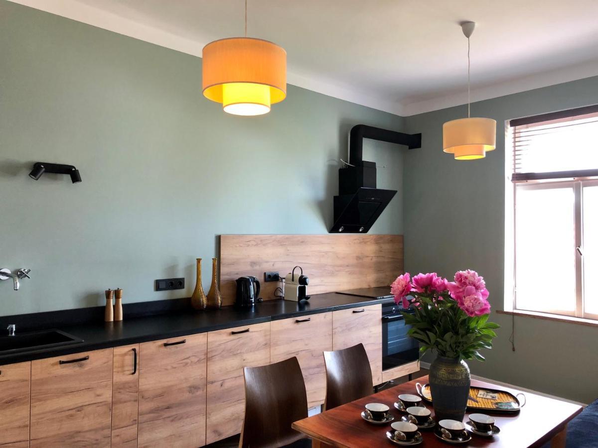 Bohemian Apartment In The Heart Of Old Ventspils City ภายนอก รูปภาพ